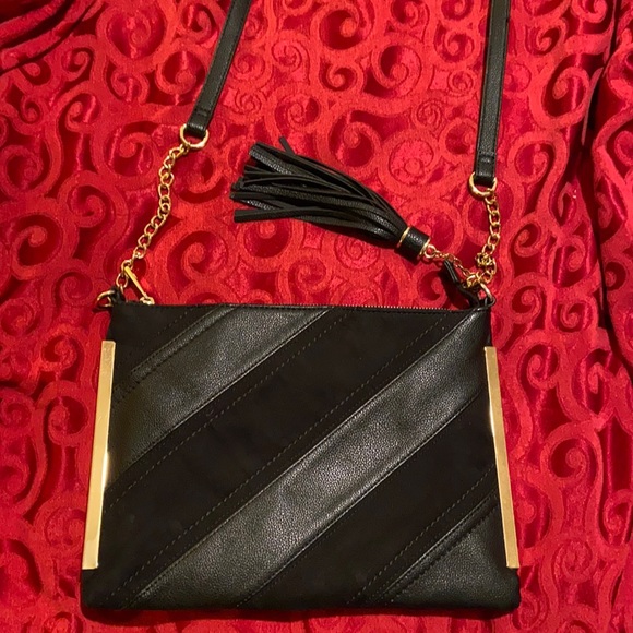 Handbags - Black w/ gold accent purse
